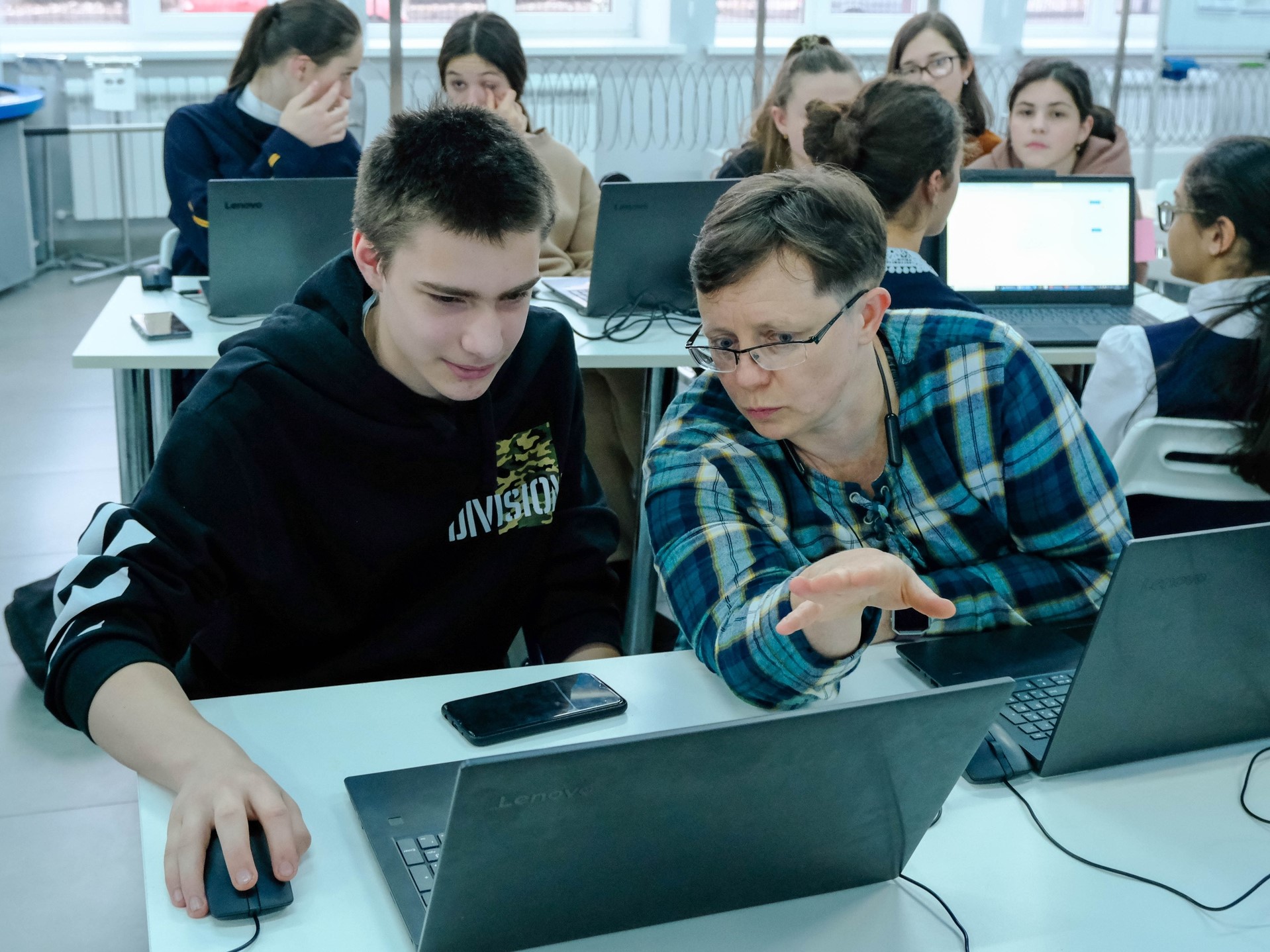 13 февраля в "Кванториуме" прошла консультация по конкурсу “Большие вызовы”.