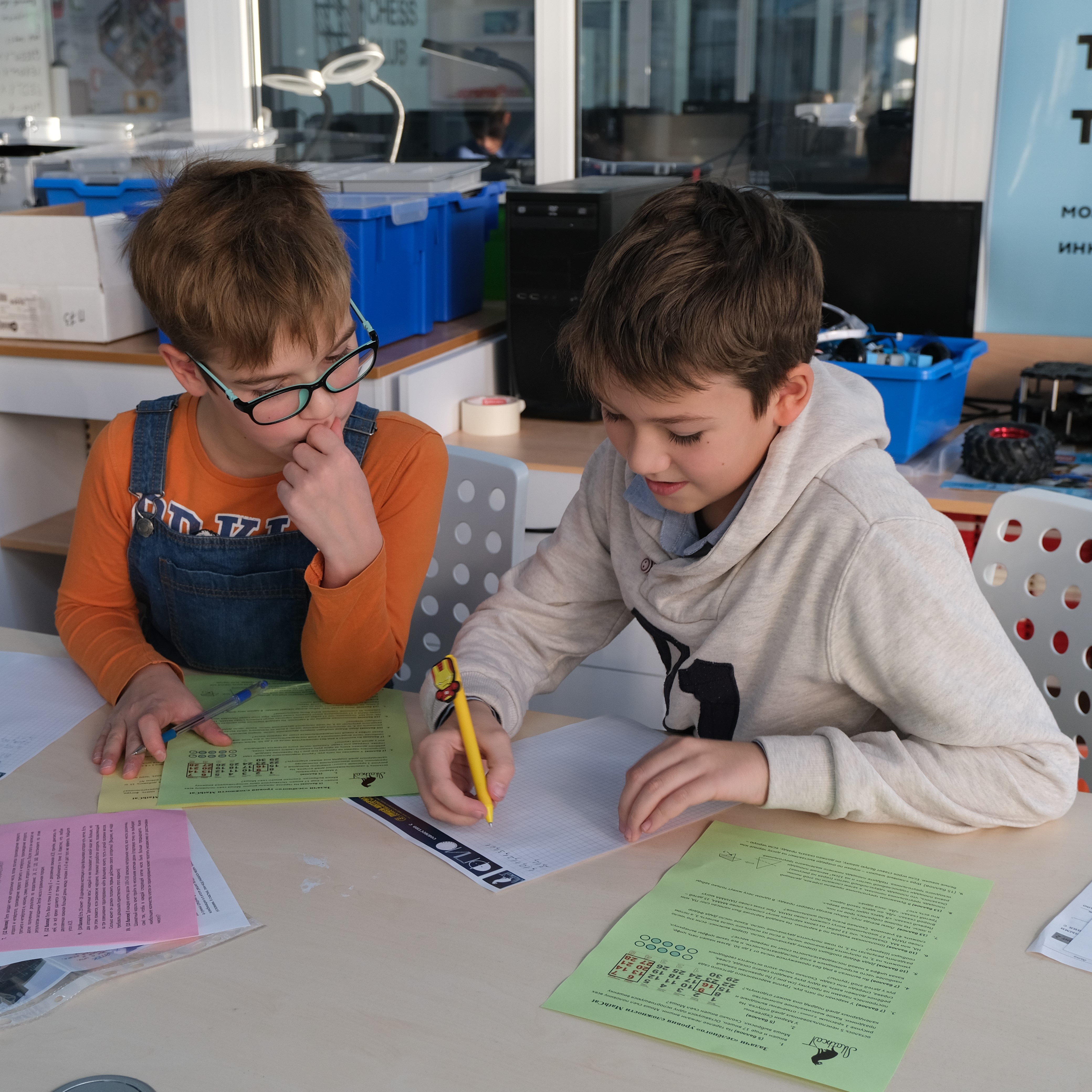 В Кванториуме прошел математический флешмоб Mathcat 2019